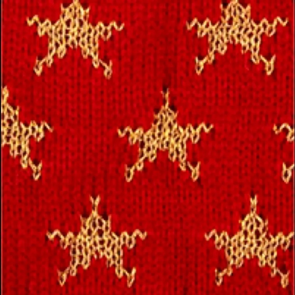 Pom Pom star beanie in red - Picture 3 of 3